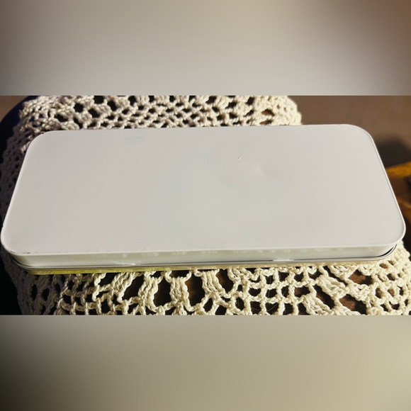 Vintage Beatrix Potter Peter Rabbit Tin Pencil Case - Picture 4 of 4